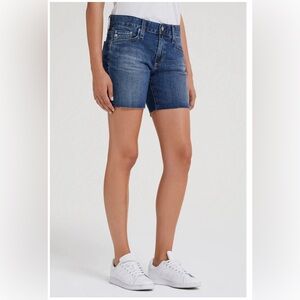 AG Becke Short size 28 in 11 Year Streaming.